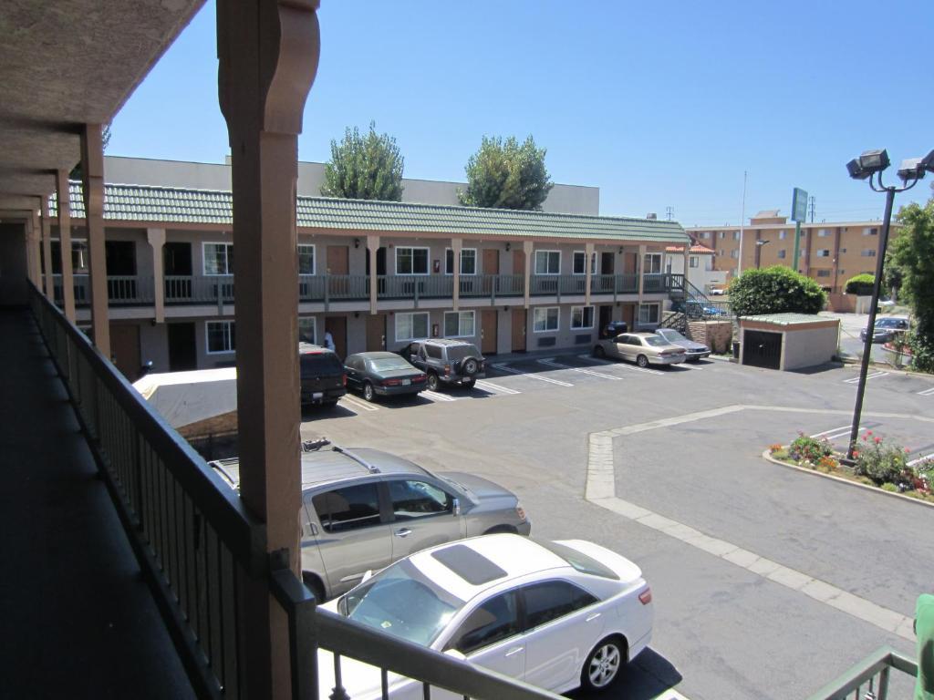 El Rancho Inn Hawthorne Buitenkant foto