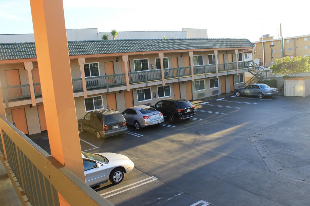 El Rancho Inn Hawthorne Buitenkant foto
